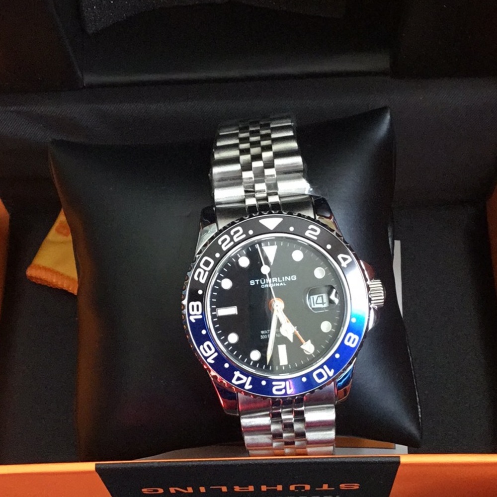 STUHRLING MWN WATCH.